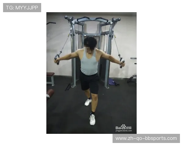 高拉力训练器的使用技巧与肩膀训练